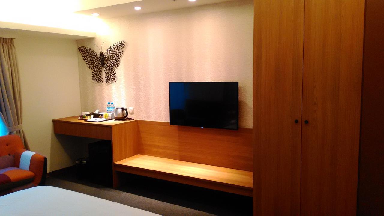 Walker Hotel. Ximen Tajpej Buitenkant foto